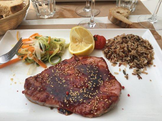 Le Saint Inn