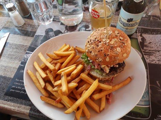 Pub Le Ski Lodge