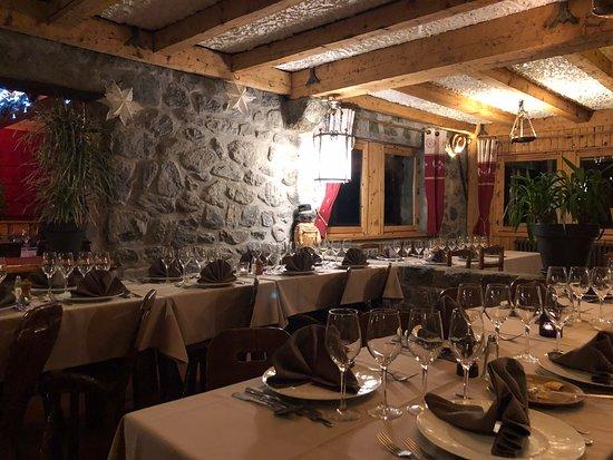 Chalet Hotel Adray Telebar Restaurant