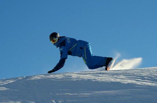 Parallel Lines Snow Sports School